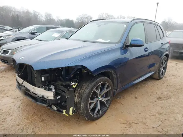5UXJU2C58KLN67312 2019 BMW X5 - Image 2