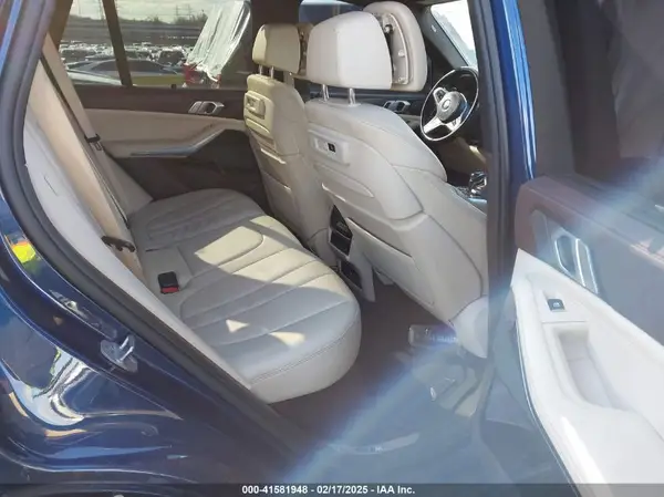5UXJU2C59KLB15212 2019 BMW X5 - Image 8