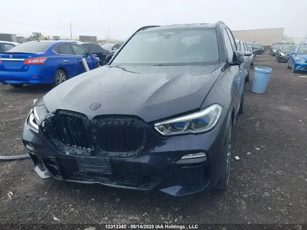 5UXJU2C59KLB15355 2019 BMW X5 - Image 2