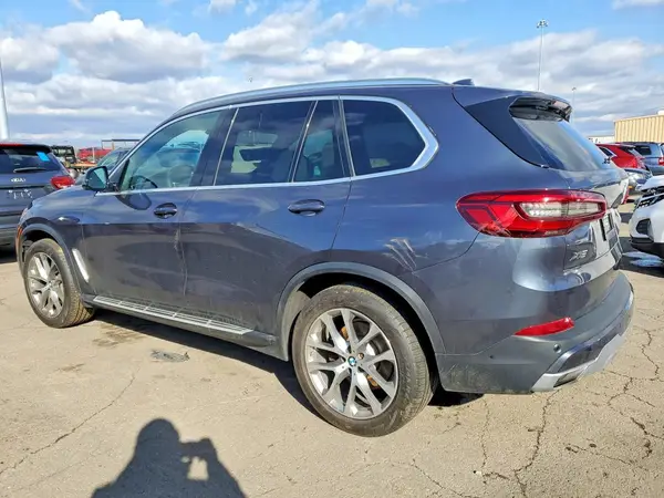 5UXJU2C59KLN65553 2019 BMW X5 - Image 2