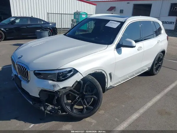 5UXJU2C59KLN65679 2019 BMW X5 - Image 2