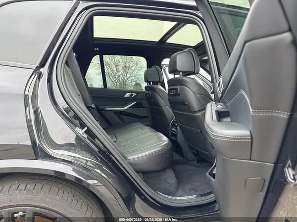 5UXJU2C59KLN67304 2019 BMW X5 - Image 8