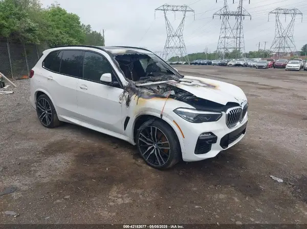 5UXJU2C5XKLN64637 2019 BMW X5 - Image 1