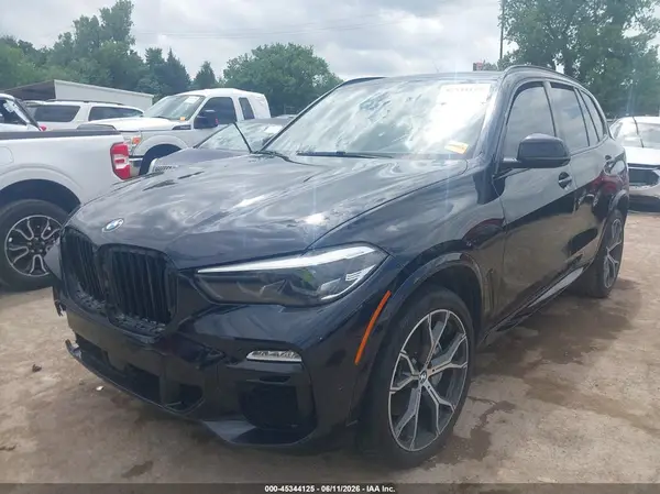 5UXJU2C5XKLN65111 2019 BMW X5 - Image 2