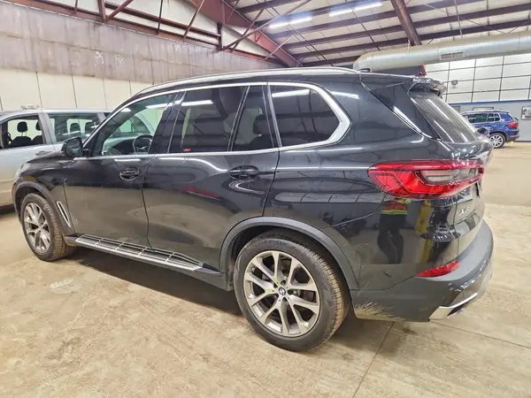 5UXJU2C5XKLN66002 2019 BMW X5 - Image 2