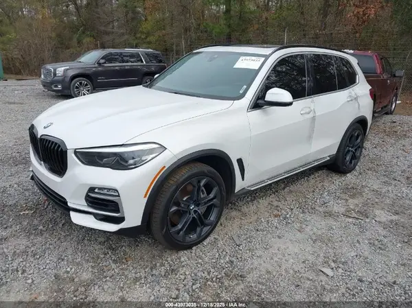 5UXJU2C5XKLN67781 2019 BMW X5 - Image 2