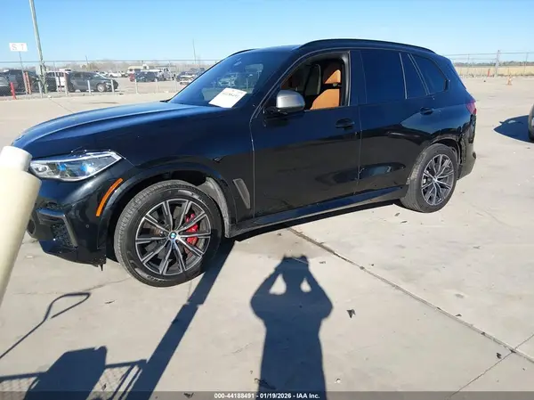 5UXJU4C00N9L66411 2022 BMW X5 - Image 2
