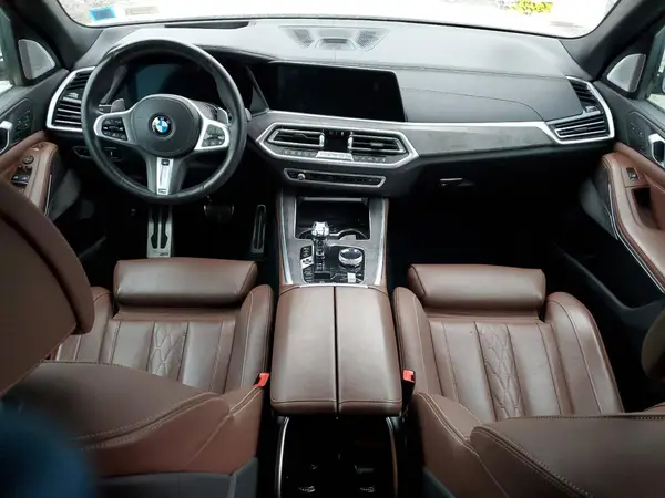 5UXJU4C02LLE45422 2020 BMW X5 - Image 8