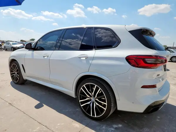 5UXJU4C02LLE45596 2020 BMW X5 - Image 2