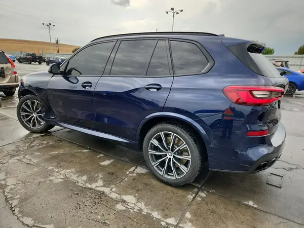 5UXJU4C03LLE45915 2020 BMW X5 - Image 2