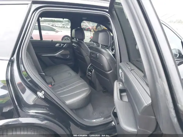 5UXJU4C04LLE46037 2020 BMW X5 - Image 8