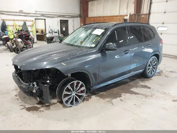 5UXJU4C04N9J37889 2022 BMW X5 - Image 2