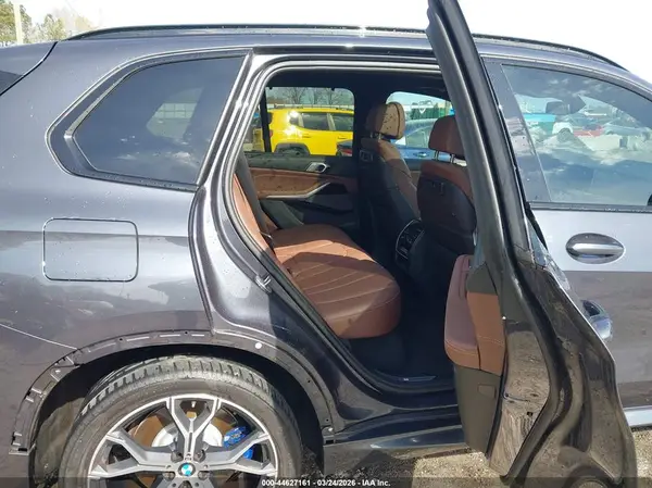 5UXJU4C05LL227763 2020 BMW X5 - Image 8