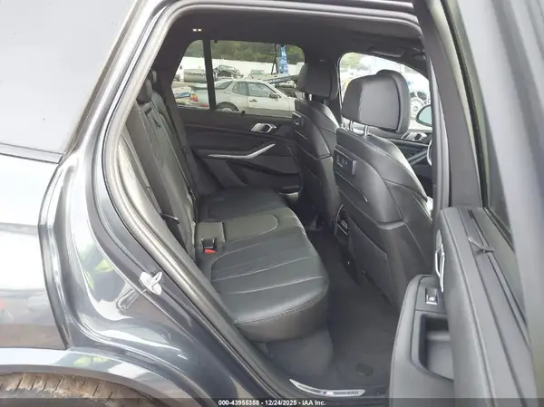 5UXJU4C05M9H54011 2021 BMW X5 - Image 8