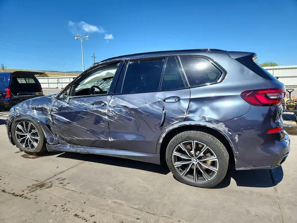 5UXJU4C07M9F17469 2021 BMW X5 - Image 2