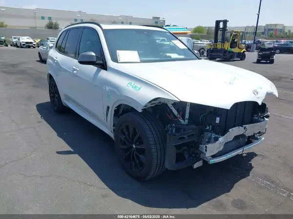5UXJU4C08N9K80960 2022 BMW X5 - Image 1