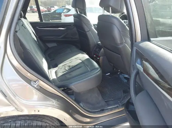 5UXKR0C30H0V71261 2017 BMW X5 - Image 8