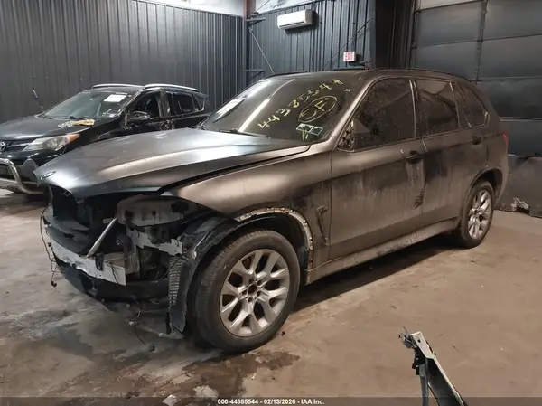 5UXKR0C30H0V73883 2017 BMW X5 - Image 2