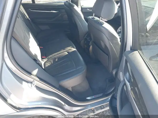 5UXKR0C30H0V75360 2017 BMW X5 - Image 8