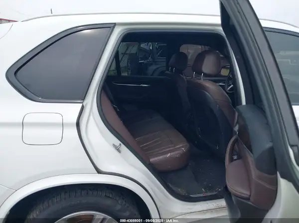 5UXKR0C30H0V77691 2017 BMW X5 - Image 8