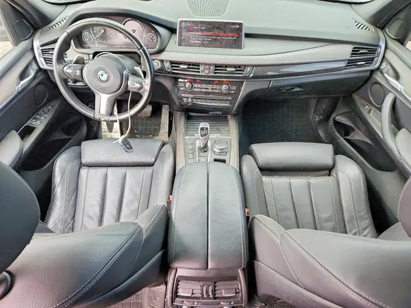 5UXKR0C30H0V79988 2017 BMW X5 - Image 8