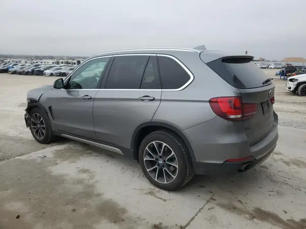 5UXKR0C30H0V80011 2017 BMW X5 - Image 2