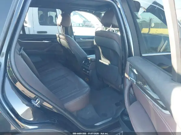 5UXKR0C30H0V81854 2017 BMW X5 - Image 8