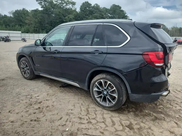 5UXKR0C30H0V82812 2017 BMW X5 - Image 2