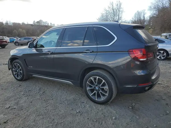 5UXKR0C30H0V84401 2017 BMW X5 - Image 2
