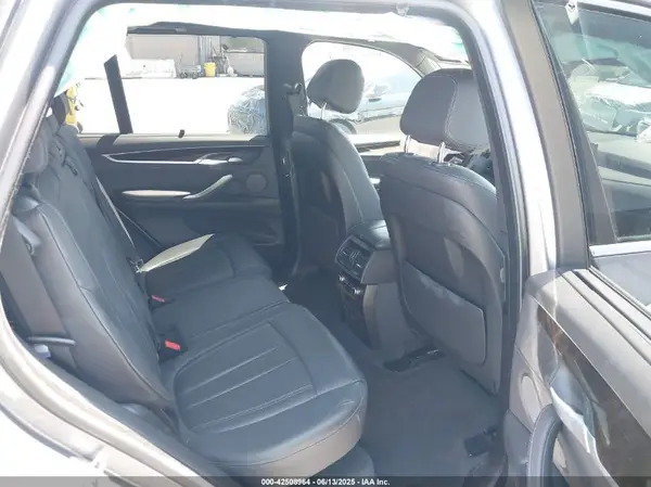 5UXKR0C30H0X76742 2017 BMW X5 - Image 8