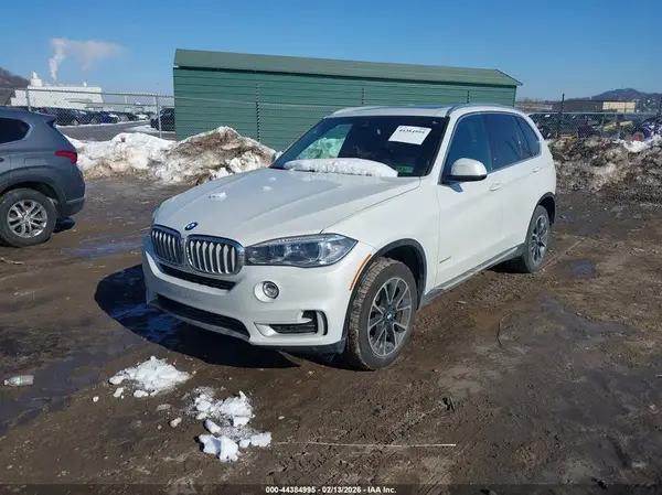 5UXKR0C31H0V70006 2017 BMW X5 - Image 2