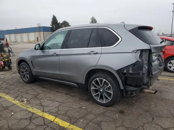 5UXKR0C31H0V70572 2017 BMW X5 - Image 2
