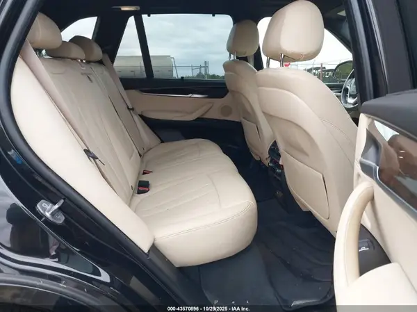 5UXKR0C31H0V71379 2017 BMW X5 - Image 8