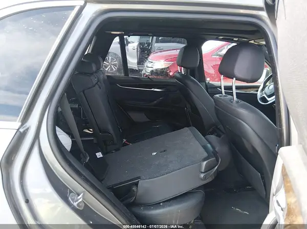 5UXKR0C31H0V71639 2017 BMW X5 - Image 8