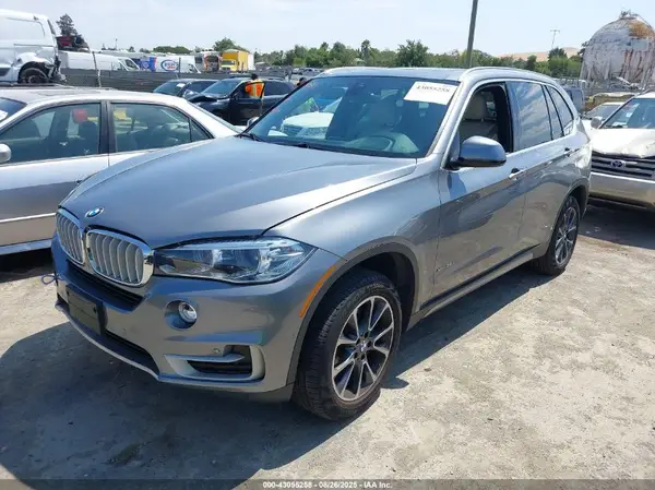 5UXKR0C31H0X79181 2017 BMW X5 - Image 2