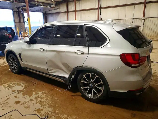 5UXKR0C32H0V78504 2017 BMW X5 - Image 2