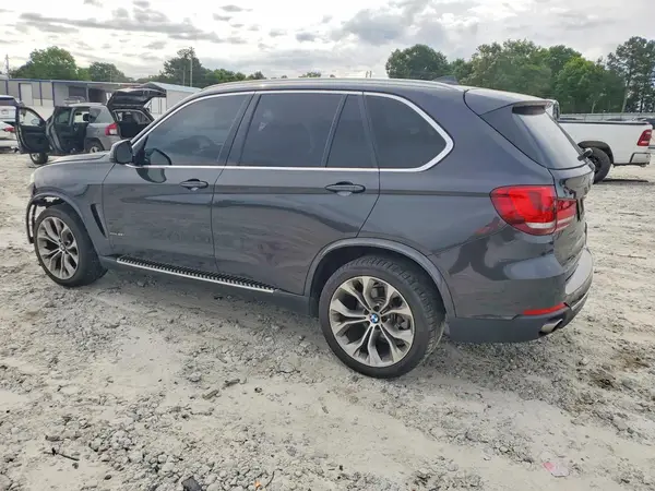 5UXKR0C32H0V82083 2017 BMW X5 - Image 2