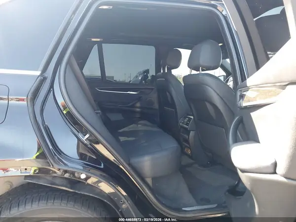 5UXKR0C32H0V82410 2017 BMW X5 - Image 8