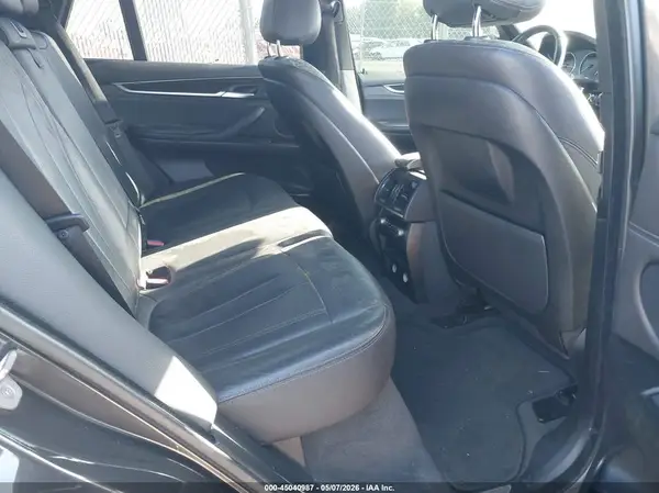 5UXKR0C32H0V83296 2017 BMW X5 - Image 8