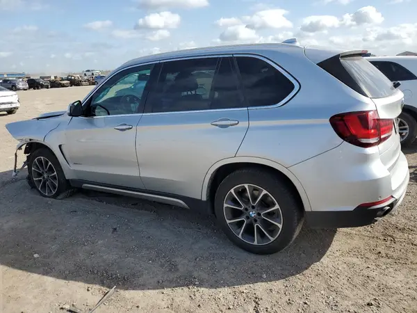 5UXKR0C32H0X77276 2017 BMW X5 - Image 2