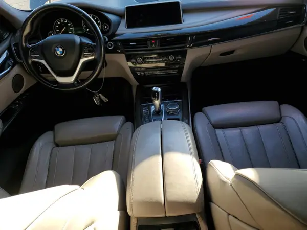 5UXKR0C32H0X83000 2017 BMW X5 - Image 8