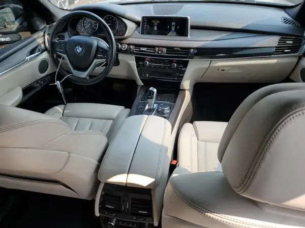 5UXKR0C33H0V69004 2017 BMW X5 - Image 8