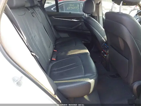 5UXKR0C33H0V70878 2017 BMW X5 - Image 8