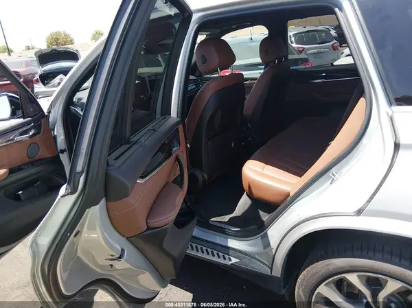 5UXKR0C33H0V80987 2017 BMW X5 - Image 8