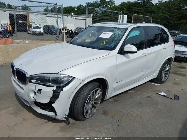5UXKR0C34H0V72204 2017 BMW X5 - Image 2