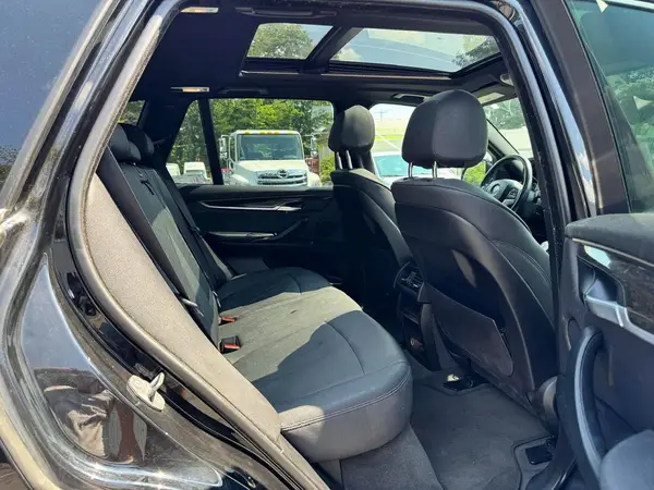 5UXKR0C34H0V74261 2017 BMW X5 - Image 8