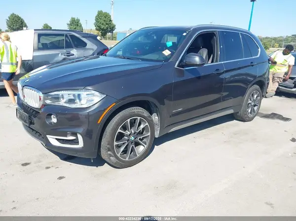 5UXKR0C34H0V78620 2017 BMW X5 - Image 2