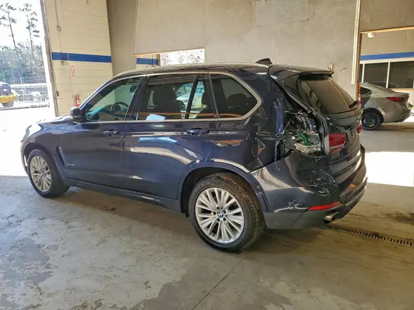 5UXKR0C34H0V78827 2017 BMW X5 - Image 2