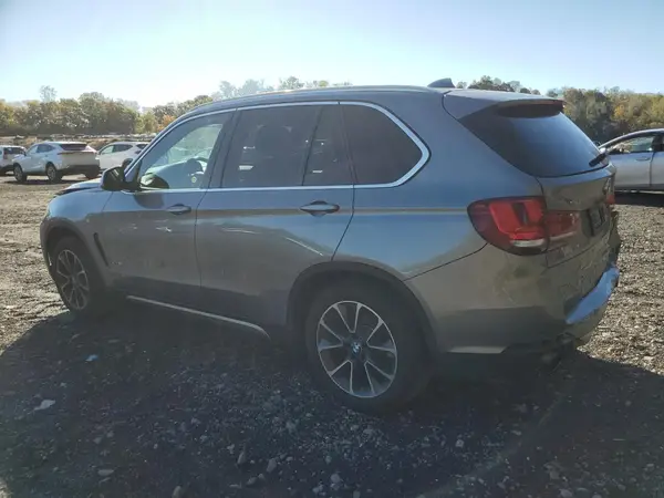 5UXKR0C34H0V79072 2017 BMW X5 - Image 2