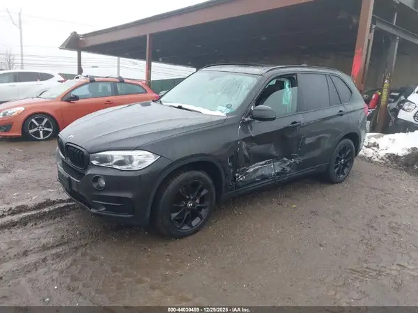 5UXKR0C34H0V80206 2017 BMW X5 - Image 2